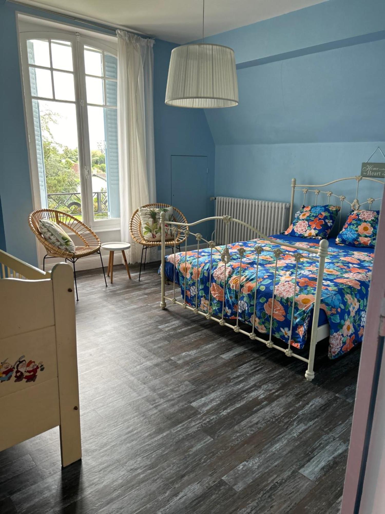 Holiday Home Villa Castel Marie Louise Neris-les-Bains Exterior photo